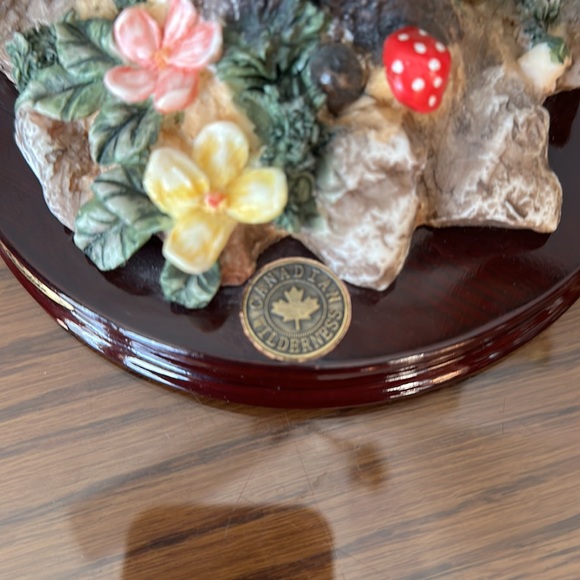 The Canadian Wilderness Collection Mother and baby Owls. - Picture 5 of 5